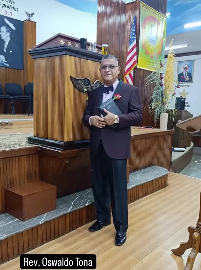 Retrato de Rev. Oswaldo Tona